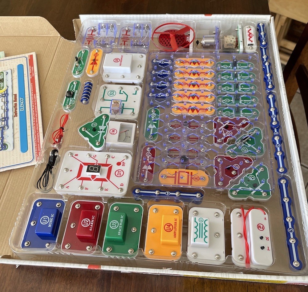 Snap Circuits Pro SC-500 Complete Electronic Science Set STEM Educational