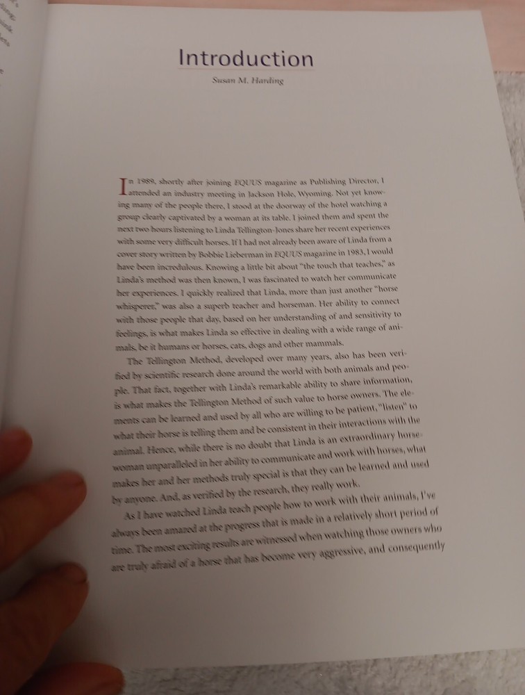 HORSE BEHAVIOR AND TRAINING BOOK BY JOHN LYONS