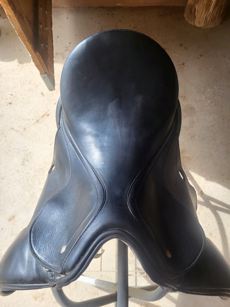 Schleese Dressage Saddle 17