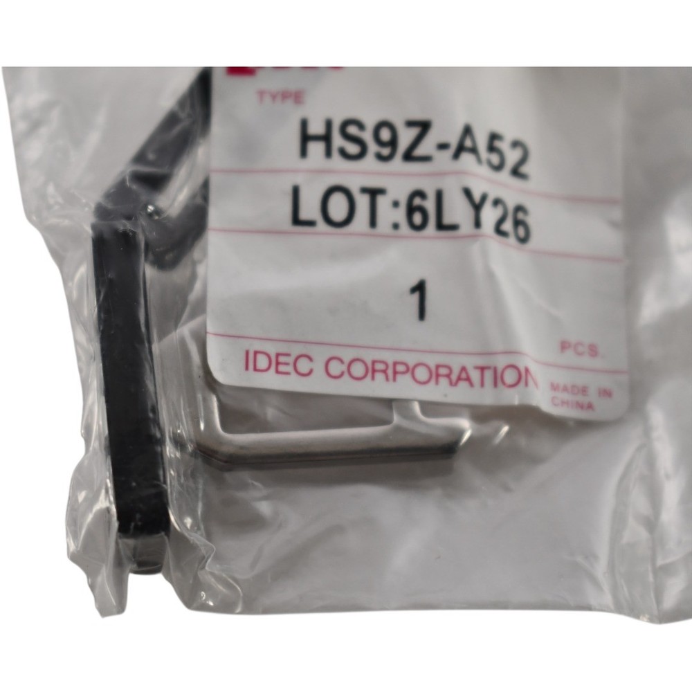 NEW Idec HS9Z-A52 Actuator Key Right Angle Type Safety Interlock Switch