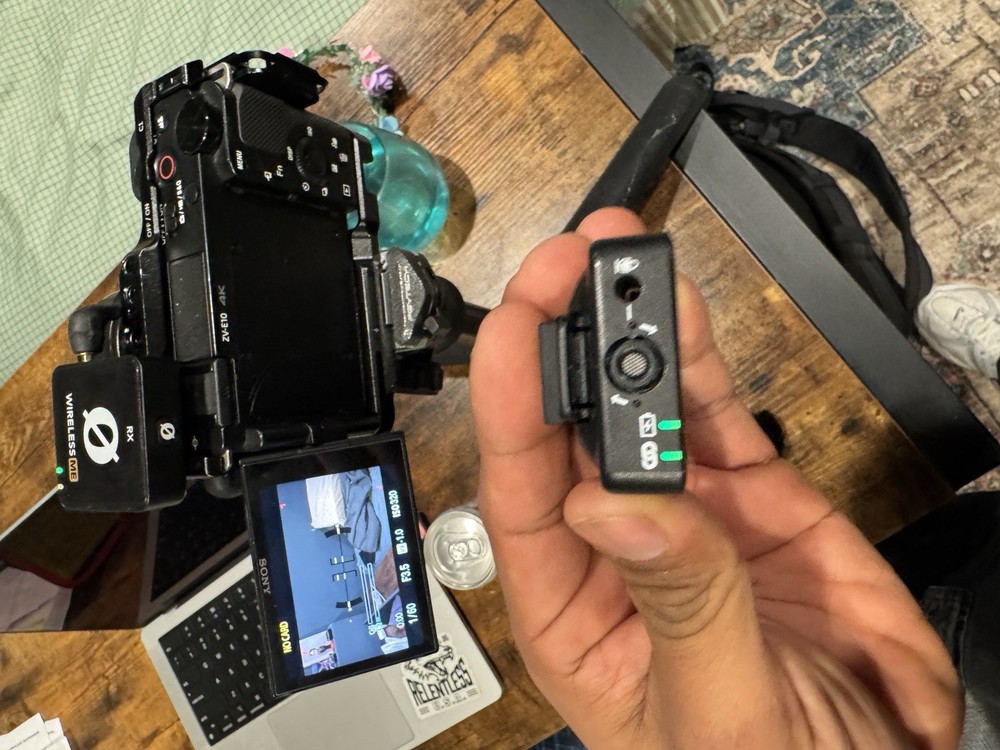 RODE wireless me 1 transmitter 1 receiver + wind muff+ magnet chest