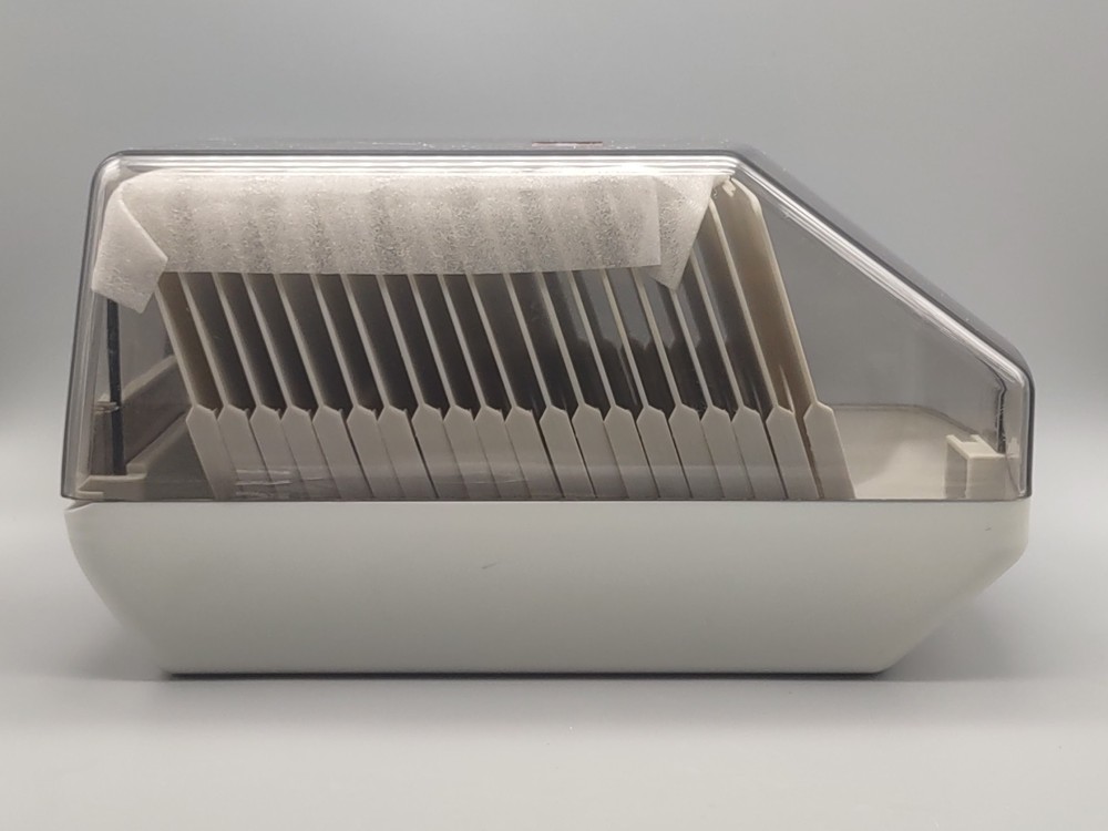 Staples 40 CD/DVD Storage Case