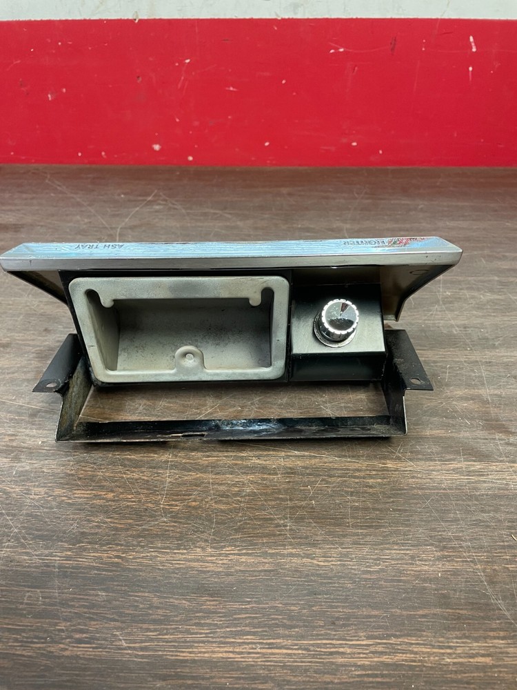 1965 BUICK ELECTRA 225 CIGARETTE LIGHTER/ASHTRAY ASSEMBLY 522