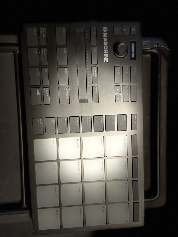 Native Instruments Mikro Maschine MK3