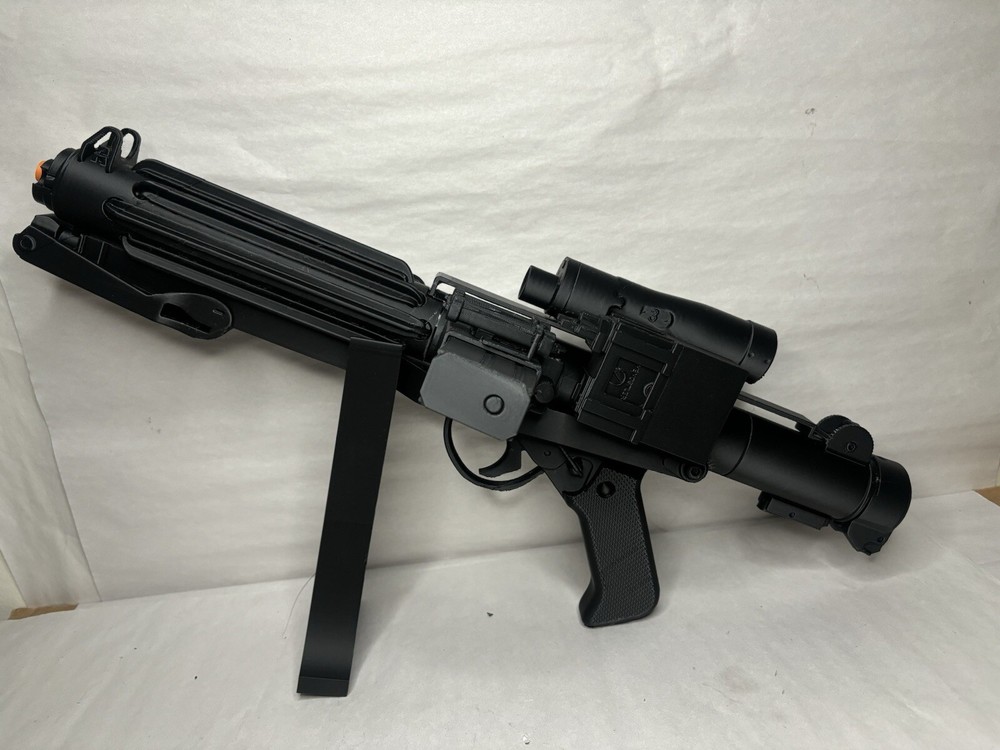 E11 replica blaster Stormtrooper blaster Star Wars, 18”, Assembled￼