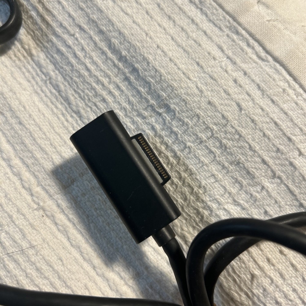 OEM Genuine Microsoft 1661 Surface Pro Docking Station w/ 1749 AC Power Adapter
