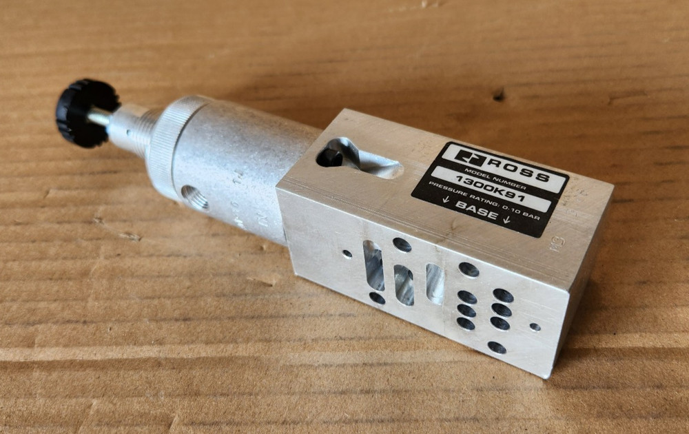 Ross Interposed Pressure Regulator - 1300K91