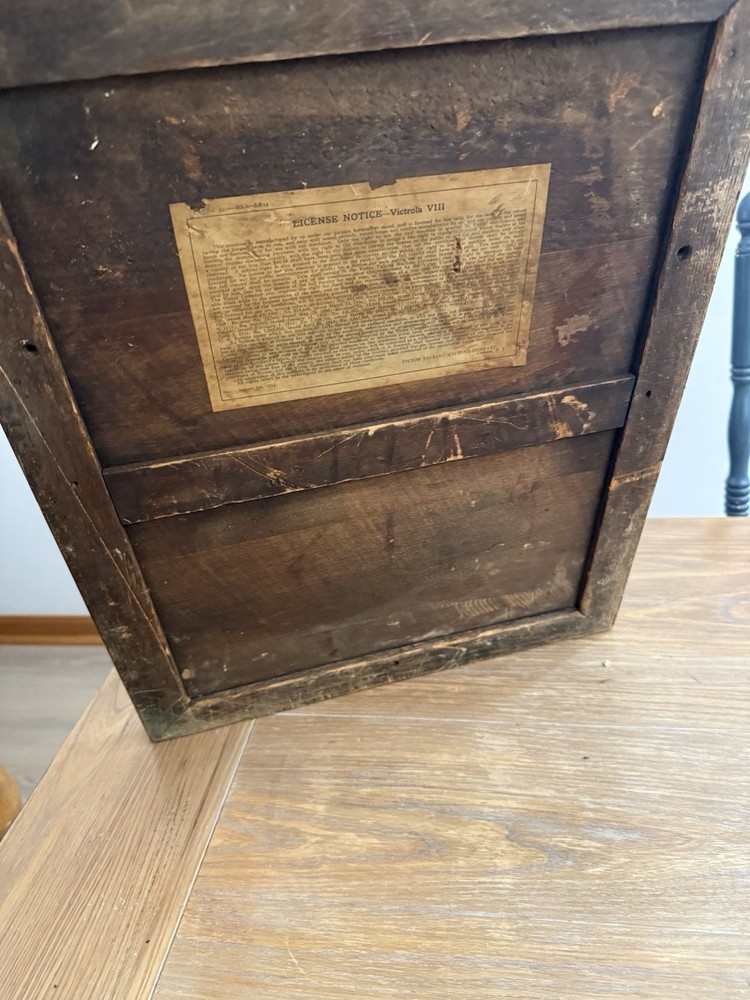 Victor Talking Machine Phonograph VV-XIII Bottom Panel