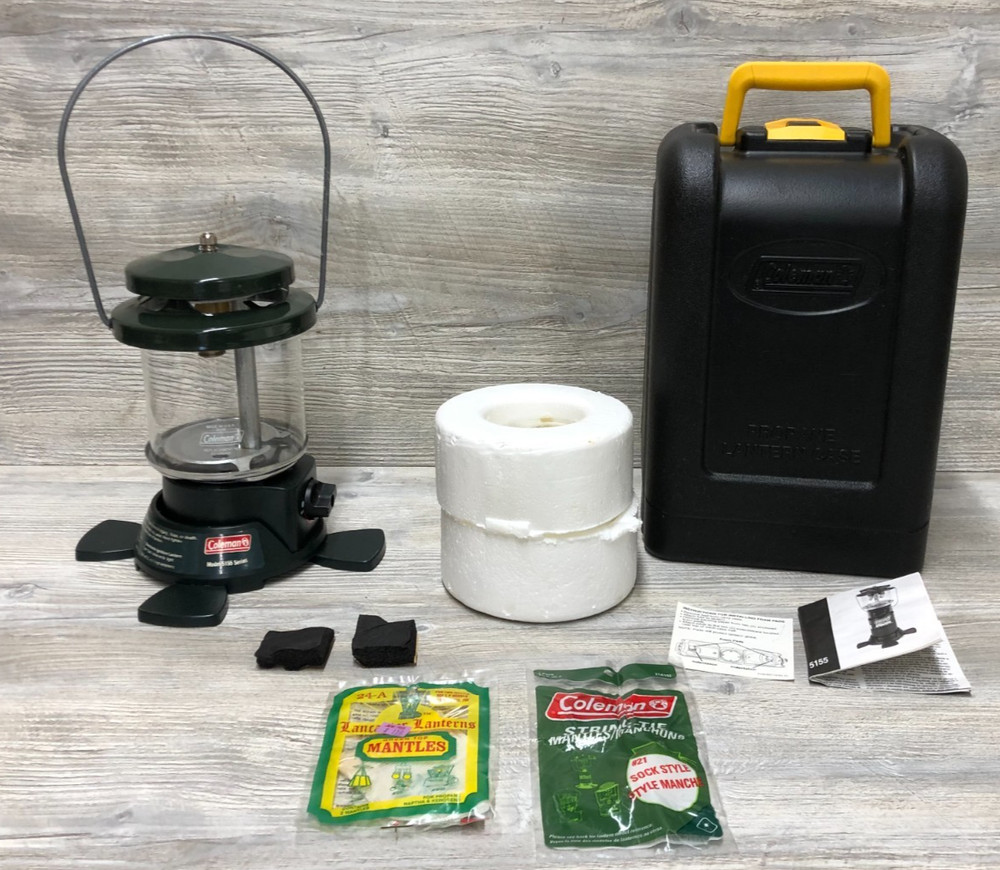 2003 Coleman Model 5155 2-Mantle Lantern w/Hard Storage Case Untested