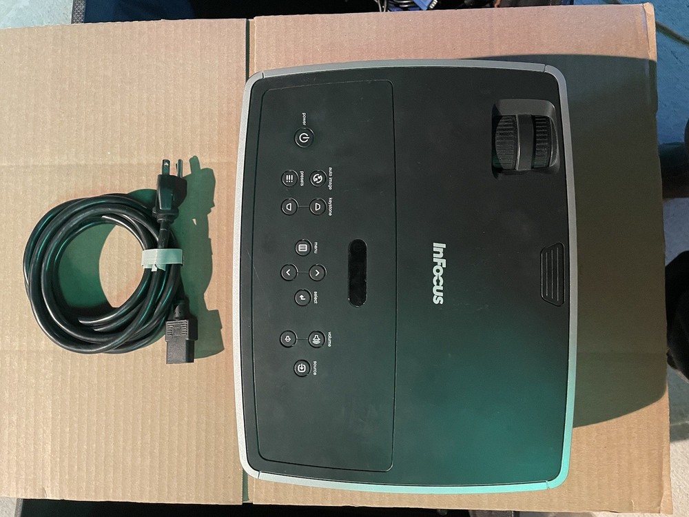 InFocus Projector Needs Lamp