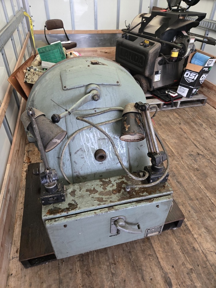 30'' Pratt & Whitney Vertical Rotary Table - FREE FREIGHT