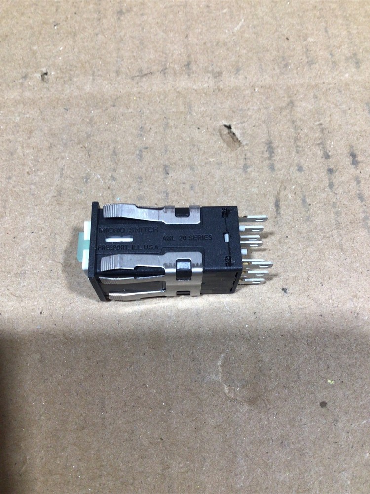 Micro Switch AML 20 Series 1438 L173 NOS