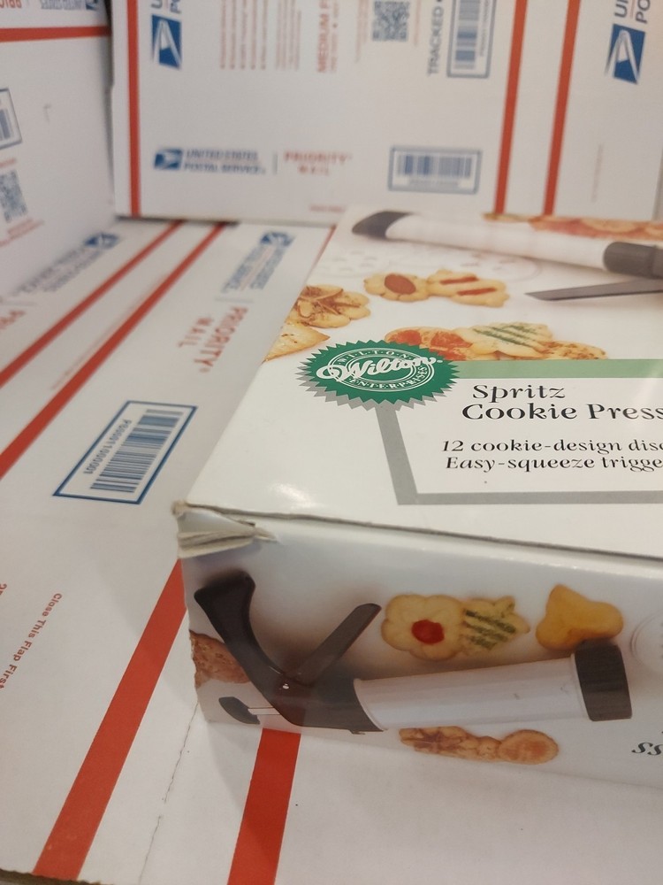Wilton Spritz Cookie Press, w/Discs, Pre Owned