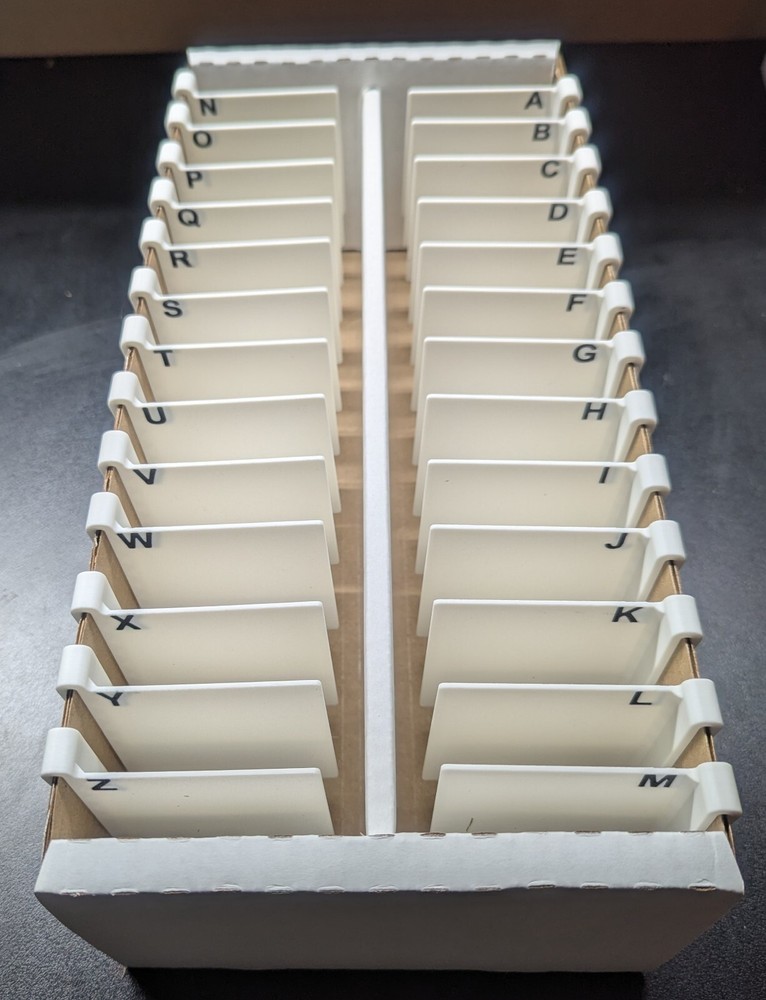 Card Divider with Retaining Clip