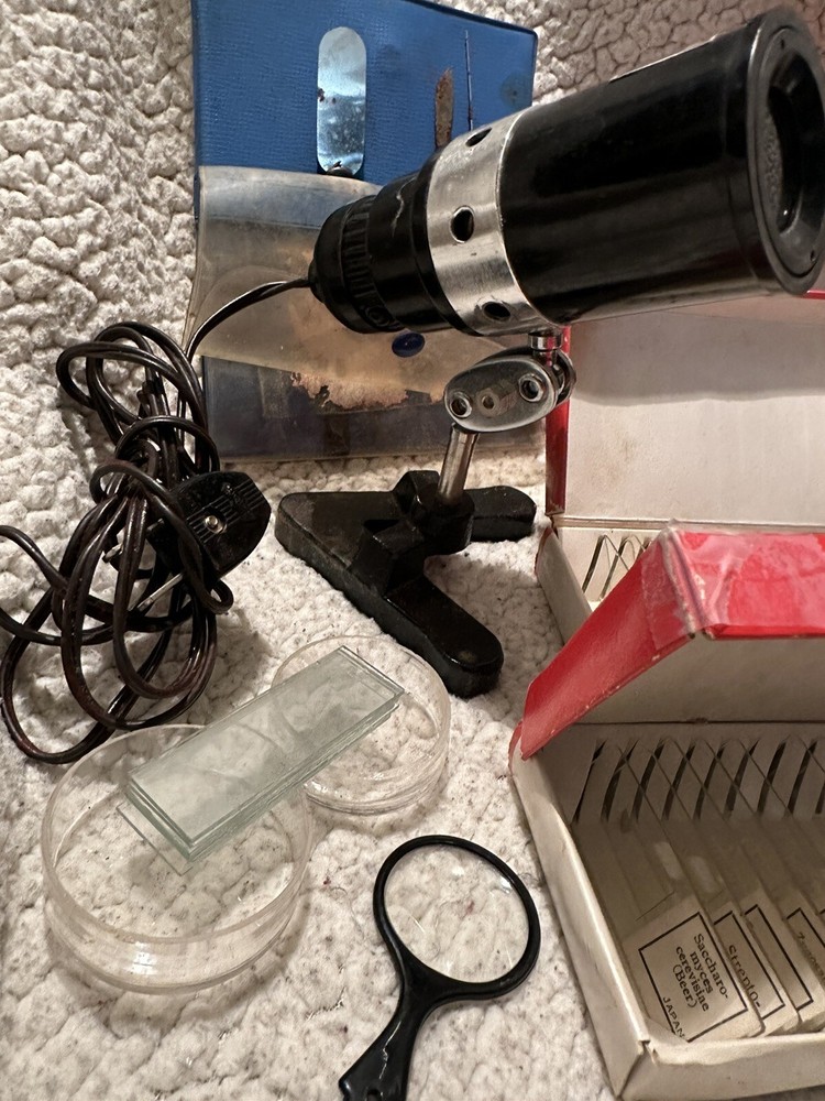 Vintage Sans & streiffe Microscope Kit