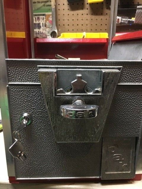 Lock & Key Replacement Set for Front Door Big Oak Capsule Vending  2" machine