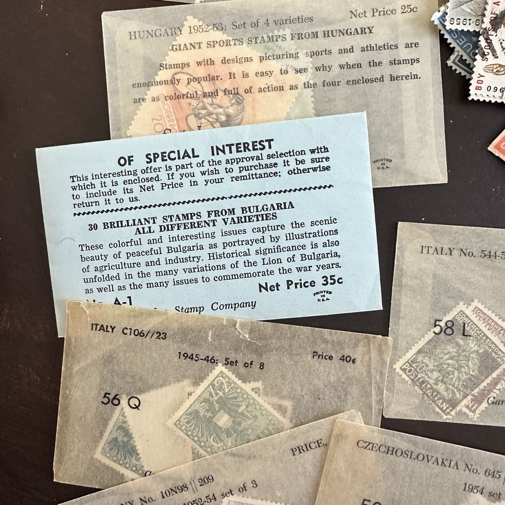 The World United States & Foreign Postage Stamp Album 1938 + Variety Stamp Lot