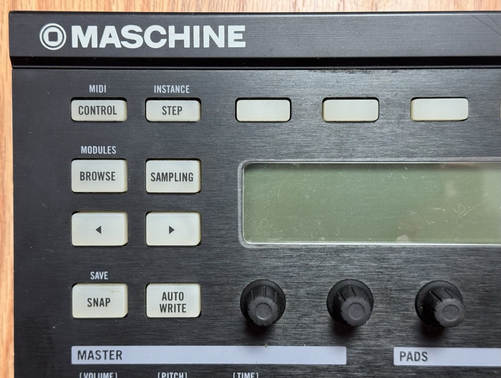 Native Instruments Maschine MK1 Controller MIDI/USB/Audio Interface Pro Gear DJ