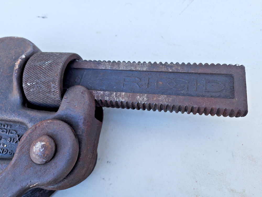 Ridgid SUPER SIX Heavy Duty Compound Leverage Wrench 48" long