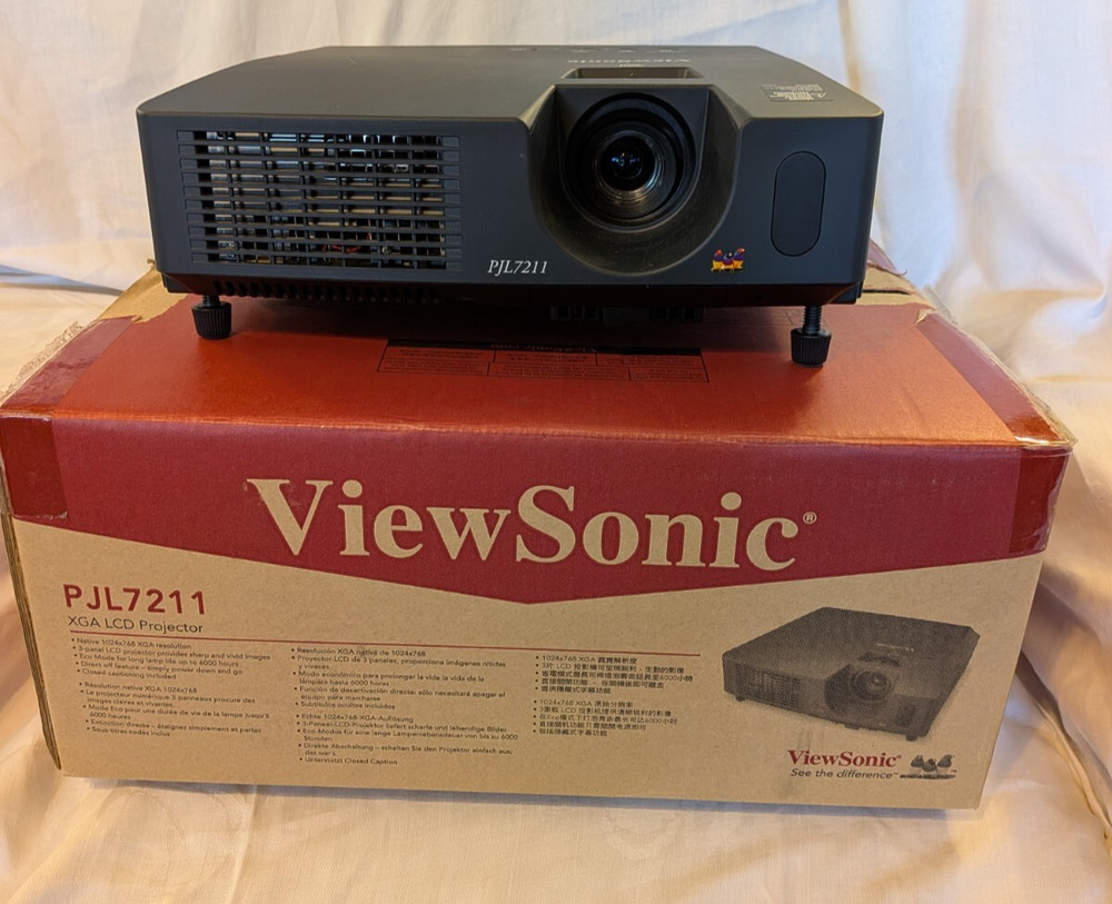 ViewSonic PJL7211 XGA LCD Projector