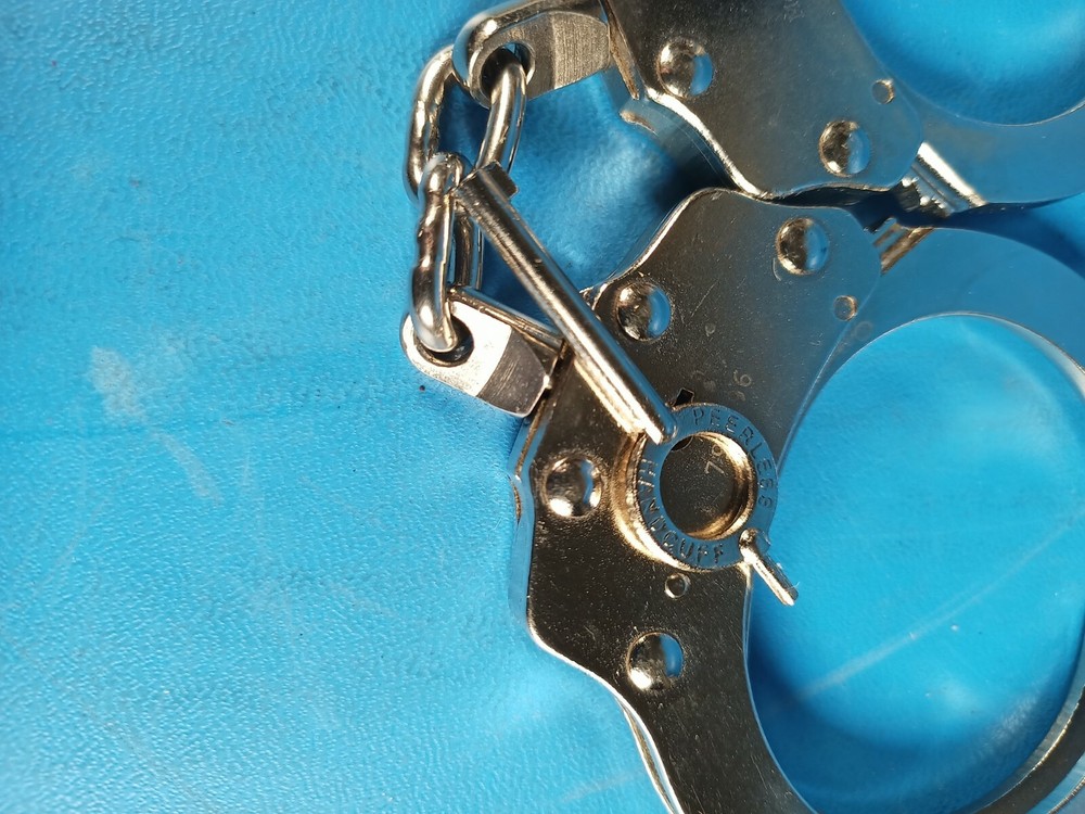 Peerless Chain Link Handcuff Model 700 with key FREE SHIP