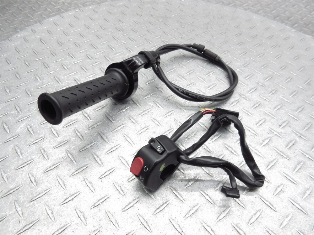 2005 02-06 Triumph Speed Four Right Switch Throttle Control Cable Handlebar Grip