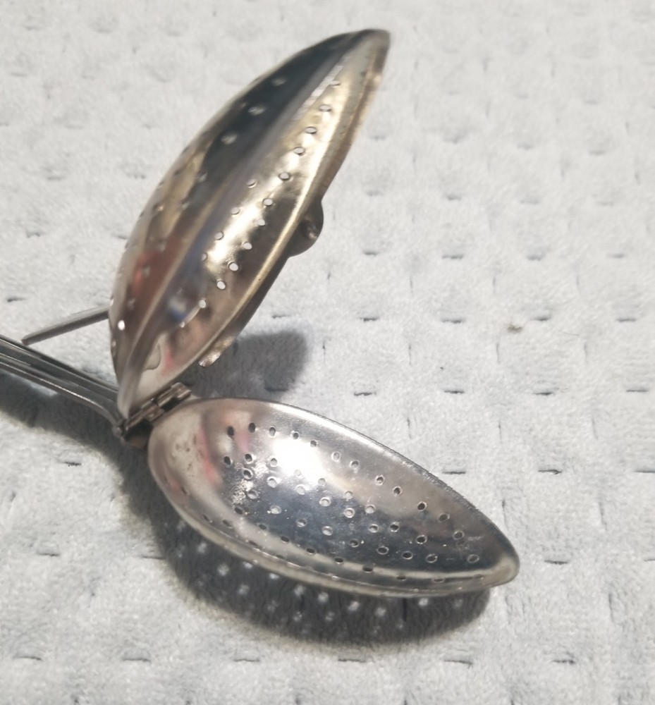 Stainless steel Hinged Tea Strainer/Infuser Spoon. 6" Large.