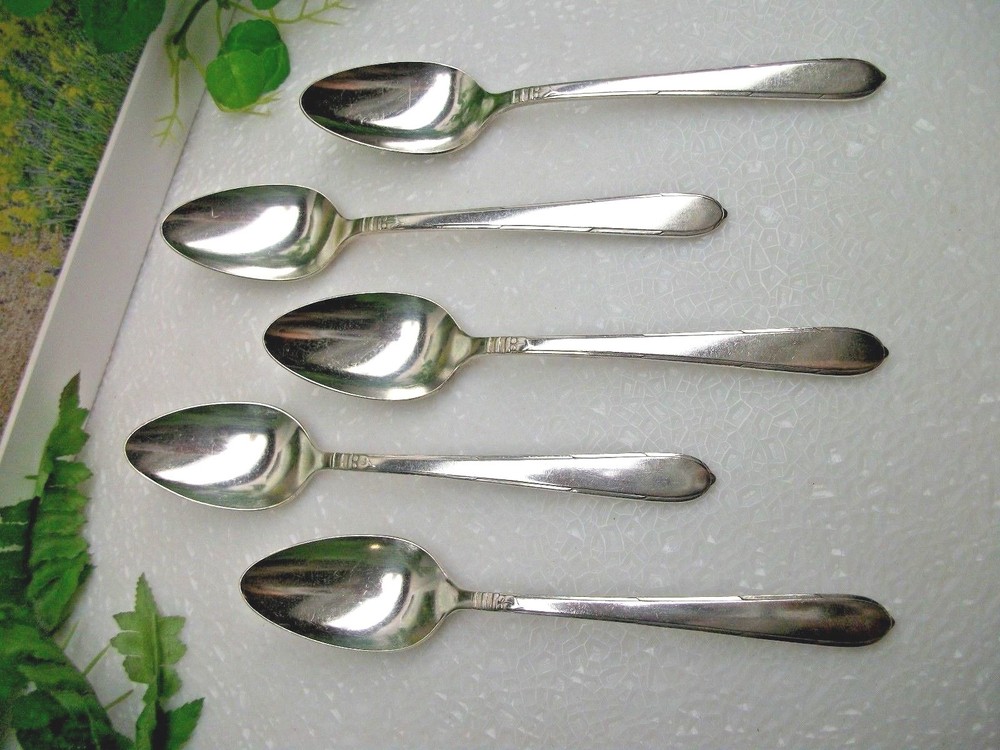 5 Oneida Community Silver BERKLEY SQUARE Silverplate Teaspoons 1935