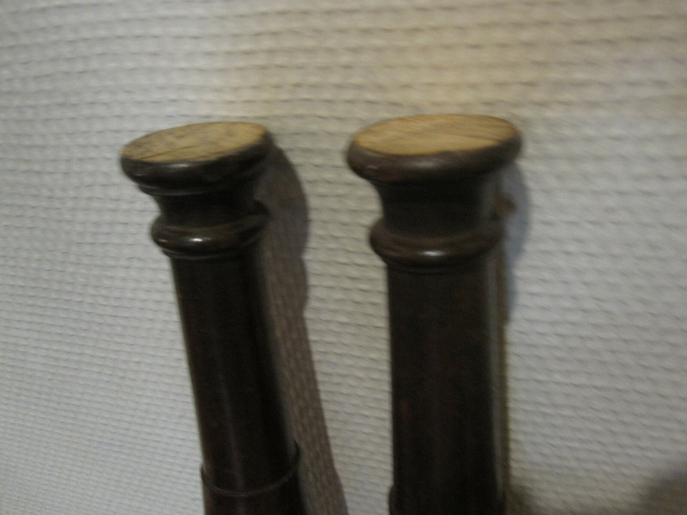 PAIR OFF ANTIQUES COLOMS