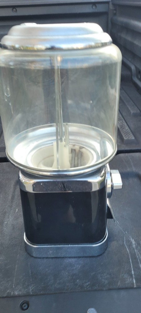 beaver gumball machine