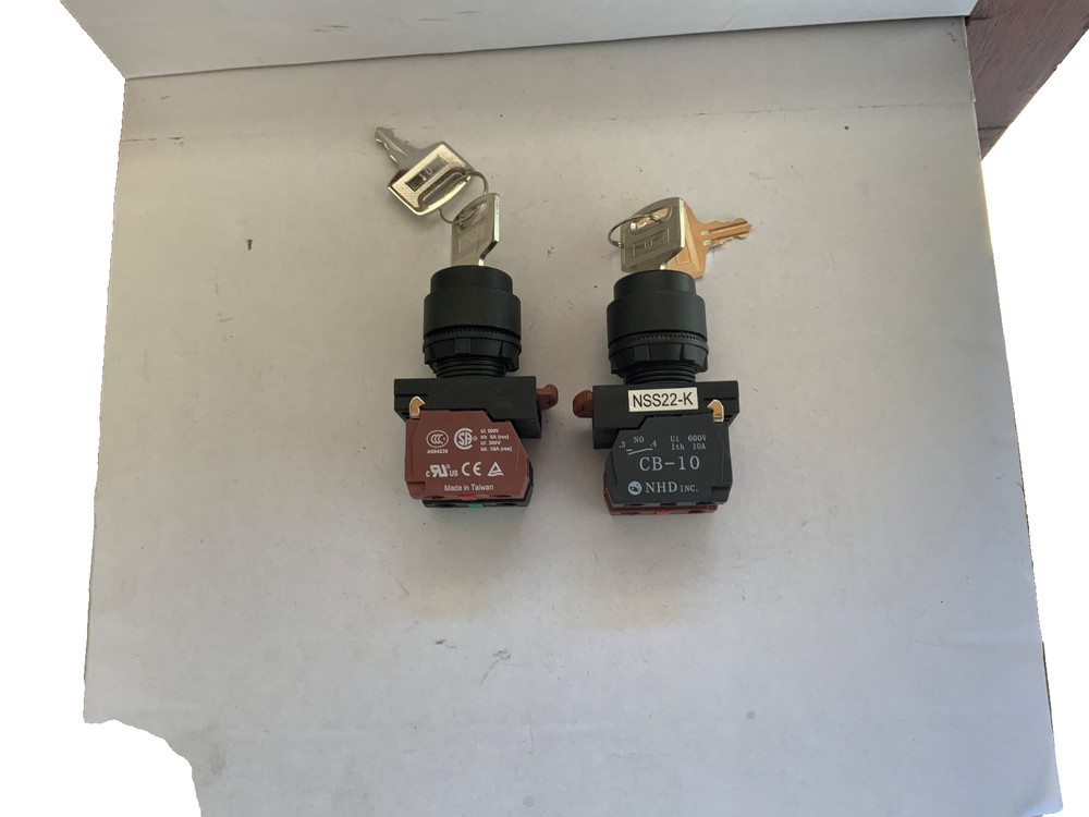 NHD NSS22-K022 3 KEY POSITION (SPRING POSITION) SELECTOR SWITCH 2A2B