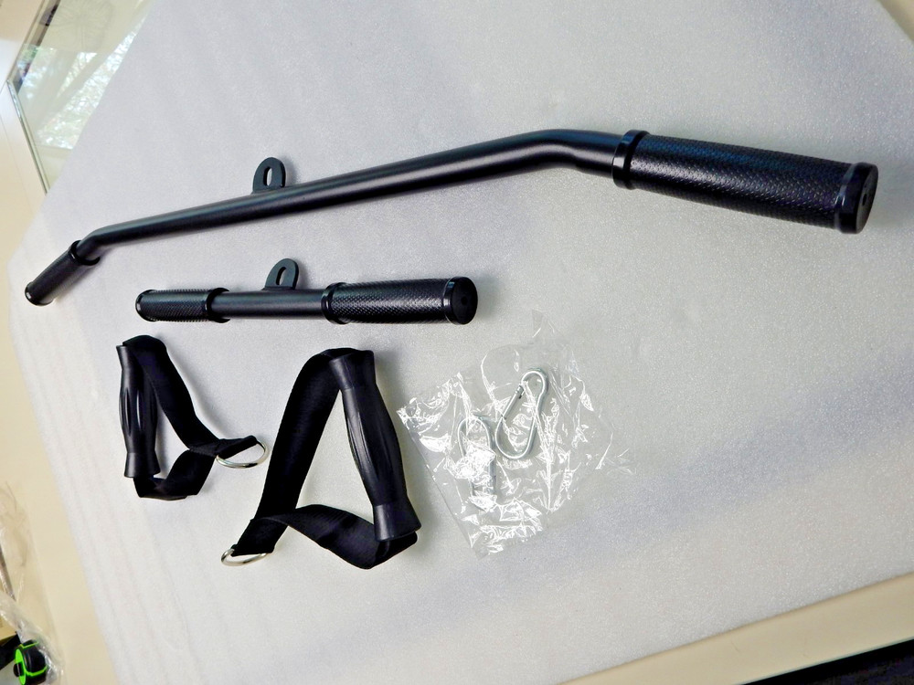 Major Fitness Pulldown Attachments 35" Pulldown Bar 16" Strait Bar 2 Handles NEW