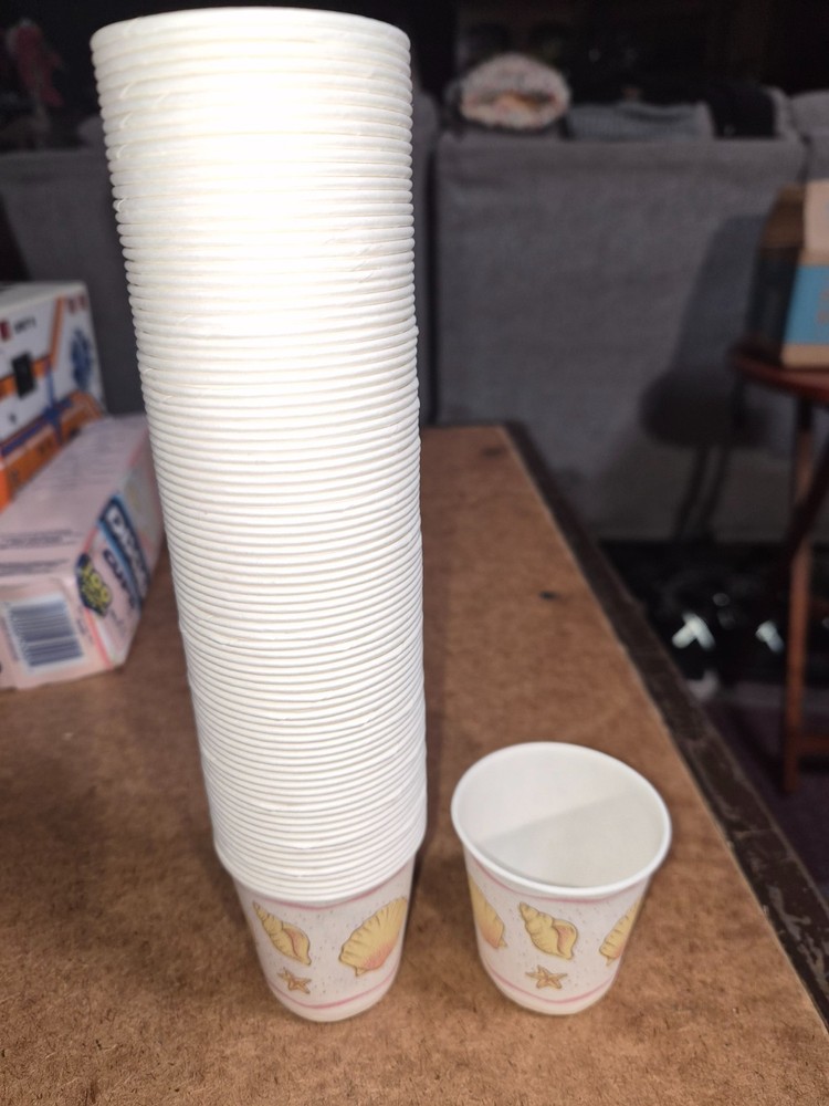 1993 Dixie Bathroom Cups 3 Oz Seashell Print 87 Count Open Box