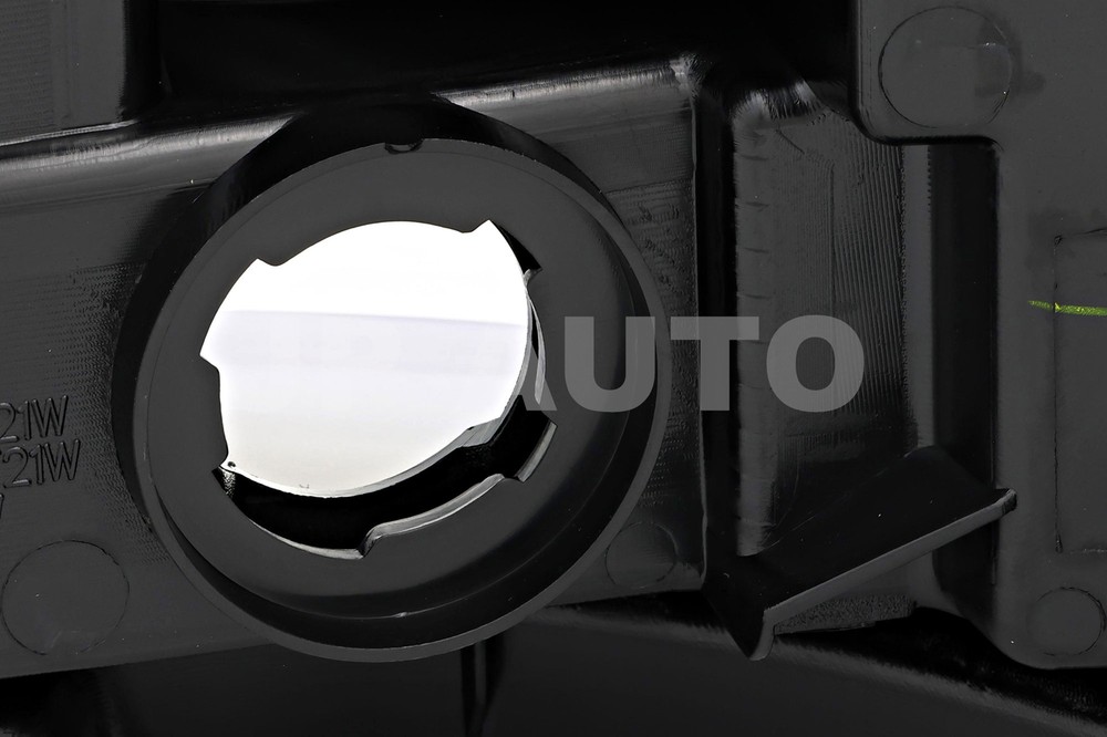 For 2001 Lexus IS300 Tail Light Set Driver and Passenger Side