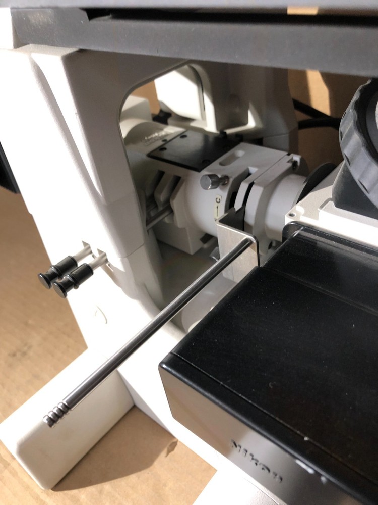 Nikon Eclipse TE200 Inverted Phase Contrast Microscope