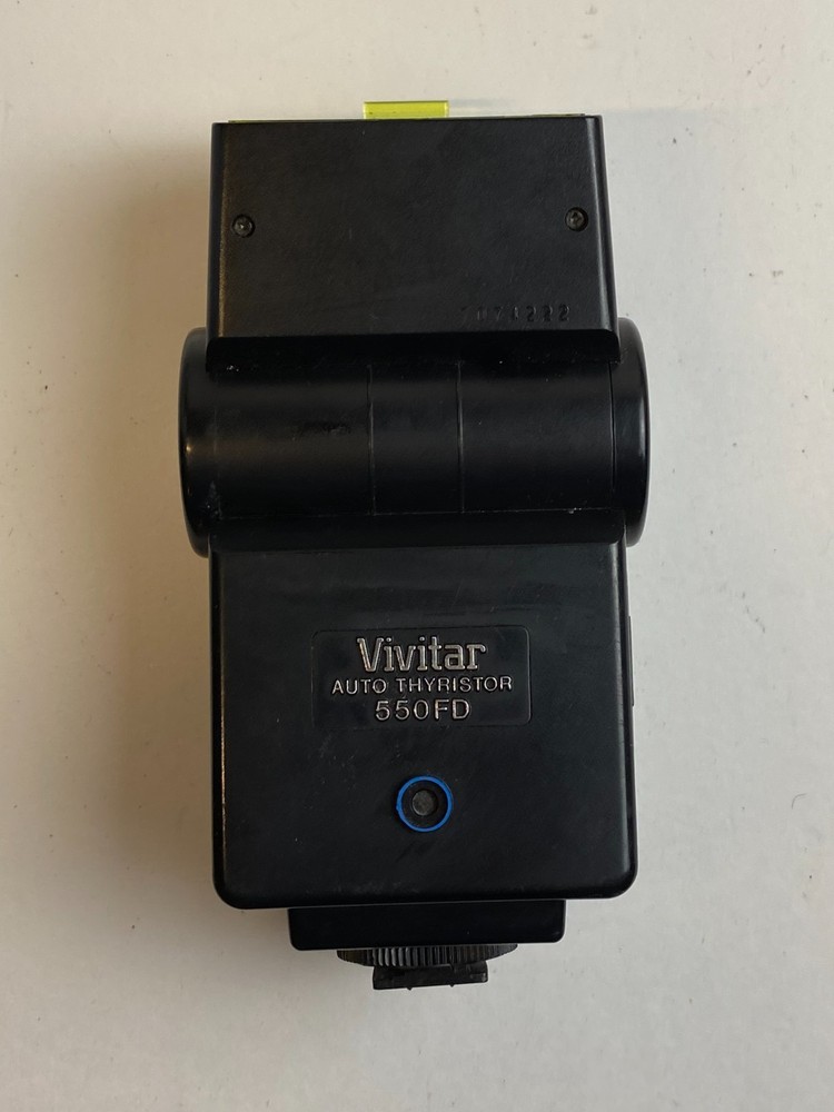 Vivitar Auto Thyristor 550FD Shoe Mount Flash – Good Condition (121)