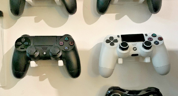 Universal Video Game Controller Holder Wall Mount Display