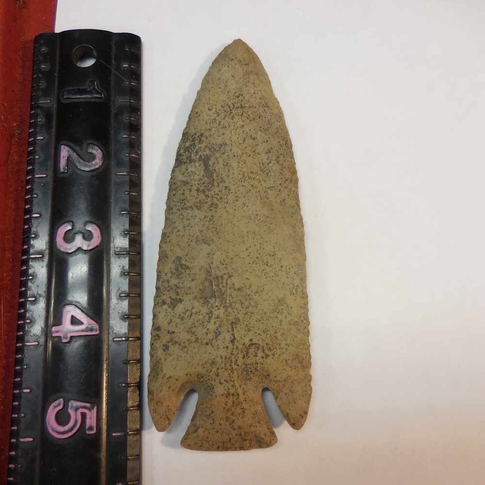GIANT LOST LAKE POINT--CLASSIC FORM AND FLAKING