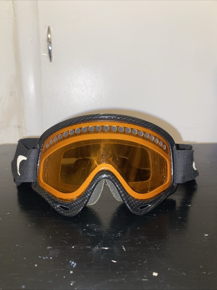 Oakley E Frame Carbon Fiber Goggles Ventilated Nose Read