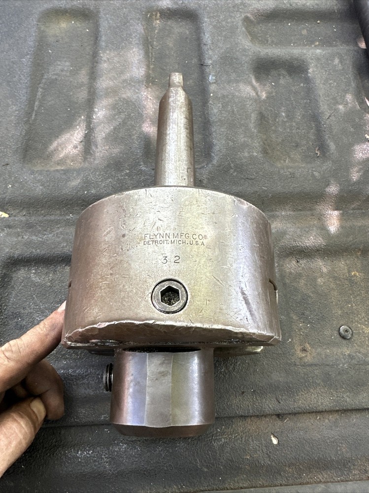 FLYNN USA NO. 32 Offset ADJUSTABLE BORING HEAD Morse Taper 4 MT Shank