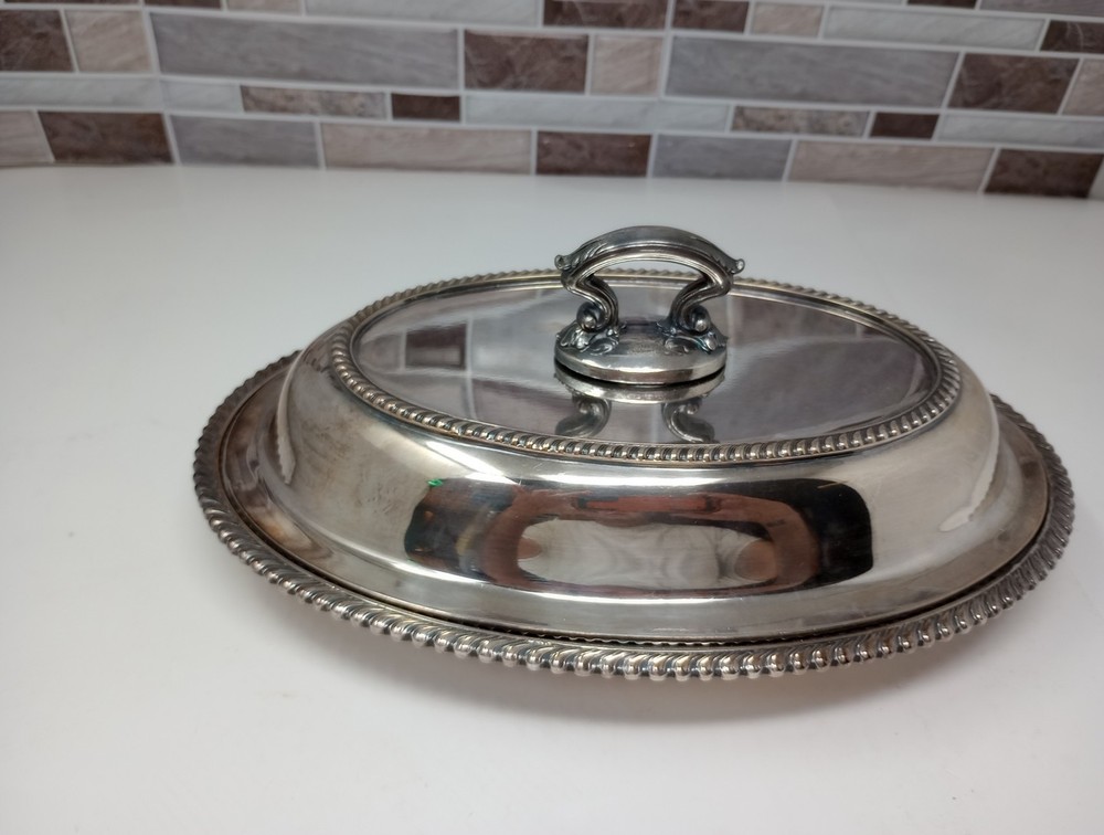 Gorham Y1526 Silver Plated Oval Serving Dish w/Lid  Curved Edges Removable Handl