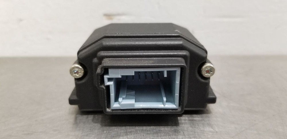 18 DODGE CHARGER FRONT VIEW WINDSHIELD MOUNTED CAMERA 68231910AG