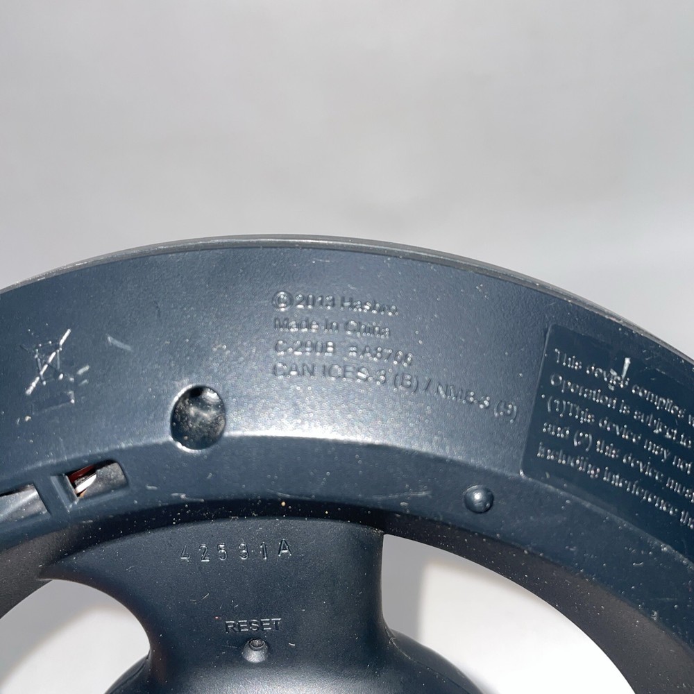 Simon Says Swipe Hasbro Handheld Electronic Memory Game 2013 Tested Working