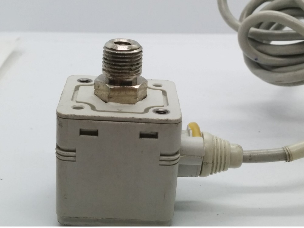 SMC ZSE40F-T1-62L PRECISION DIGITAL SWITCH, DC12-24V