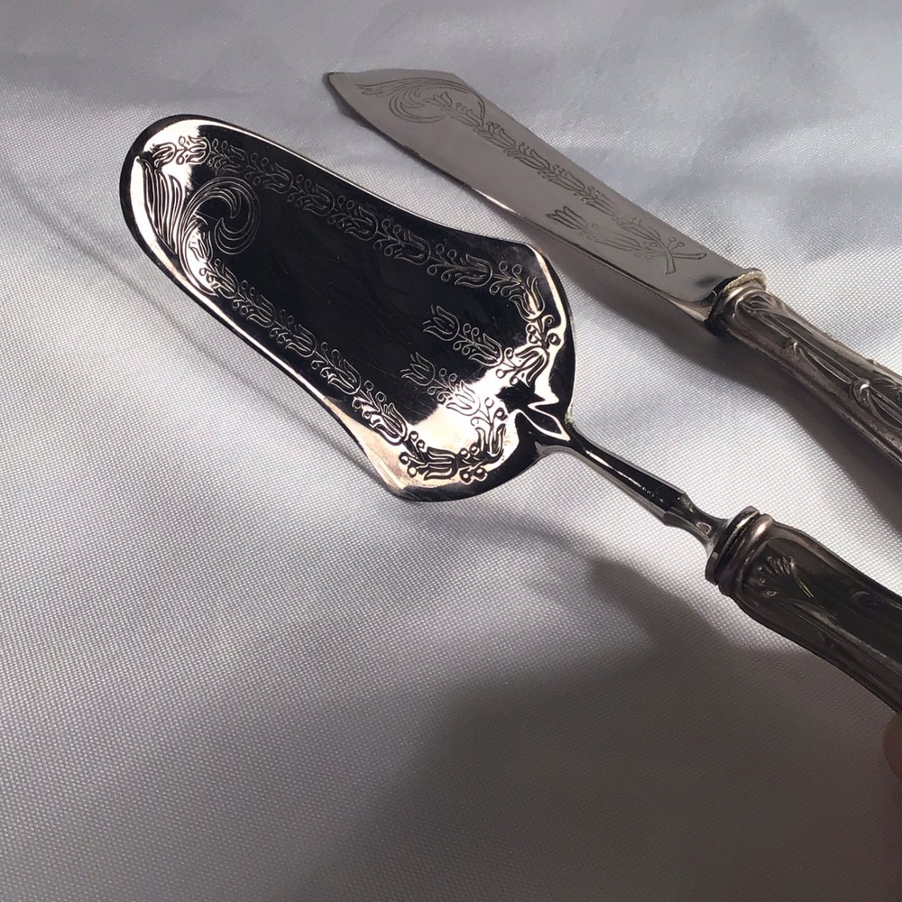 OLD CAKE SLICER AND SERVER, SILVER PLATED, HIGHLY DETAILED