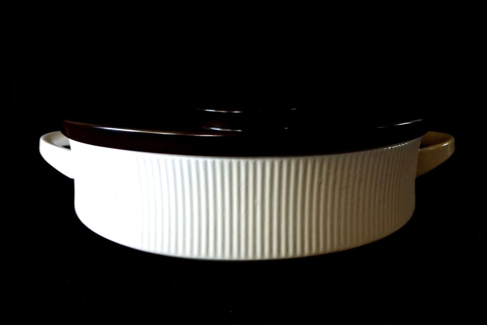 Cordalite EASTERLING Ribbed Lidded Casserole Baking Dish MCM Germany 9.5"