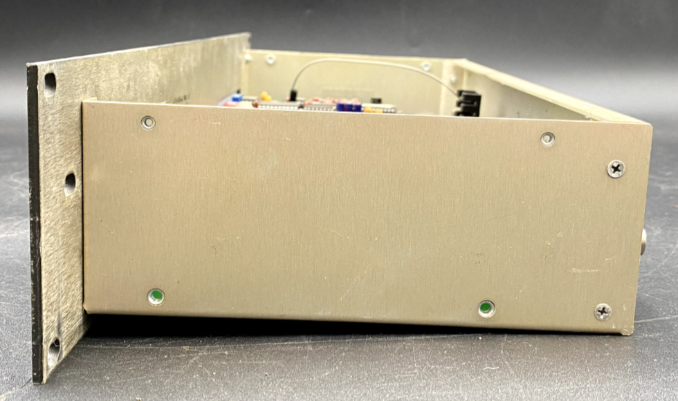 ZETRON MODEL 49 TRUNKING REPEATER MANAGER 901-9147 MISSING FRONT & TOP PLATE