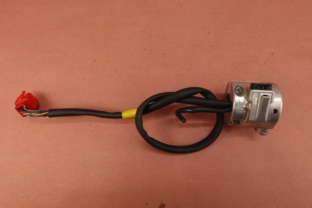 2003-2008 Honda VTX1300C Right Handlebar Stop Start Kill Switch