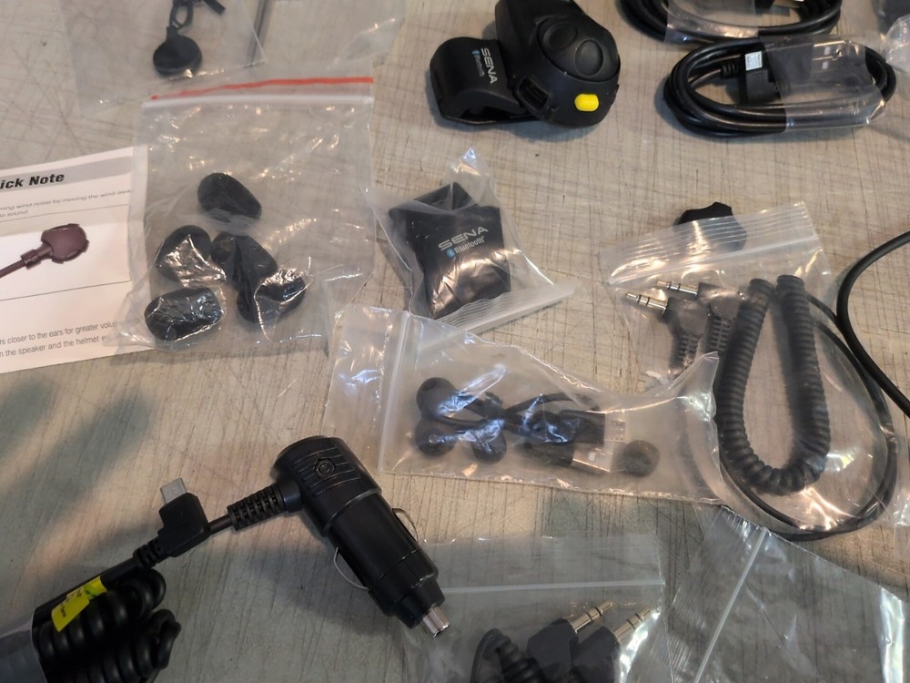 Sena SMH10D-11 Dual Motorcycle Bluetooth Headset Intercom READ DESCRIPTION!