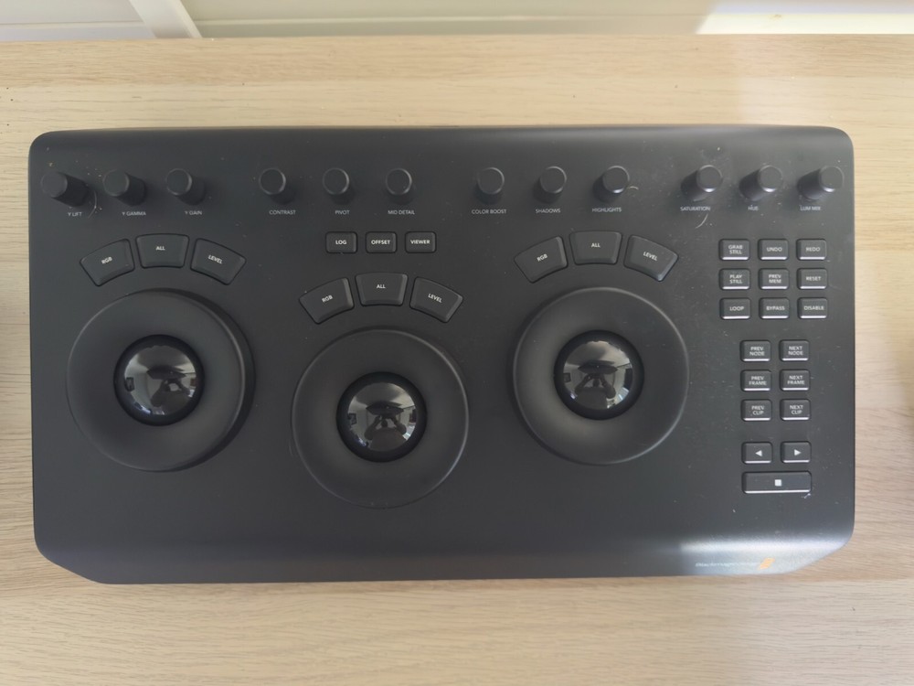 Blackmagic Design Davinci Resolve Micro Panel